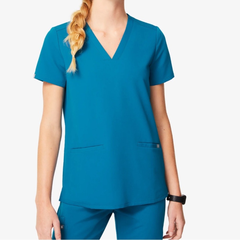 Figs Women's Short Sleeve Scrub Set in Teal